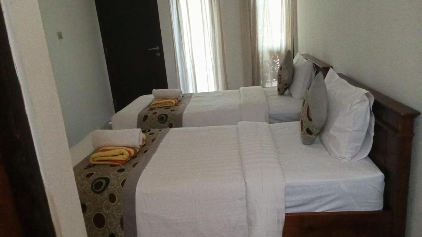 Reynold Artha Guest House Nusa Lembongan  Exterior photo