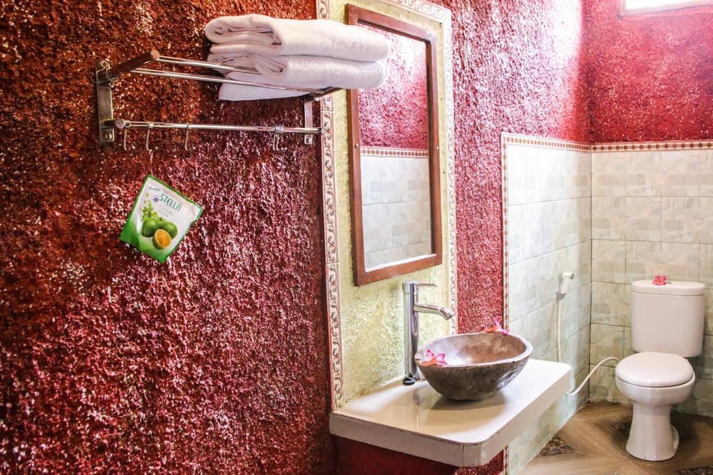 Reynold Artha Guest House Nusa Lembongan  Exterior photo